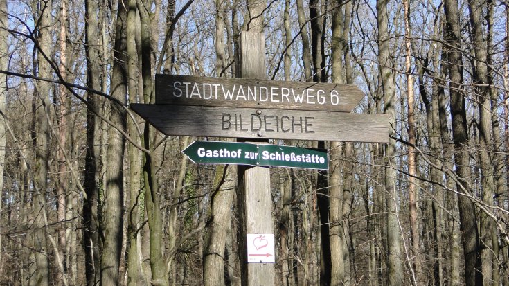 Wegweiser im Maurer Wald
